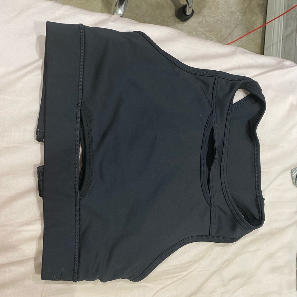 Gym shark sports bra